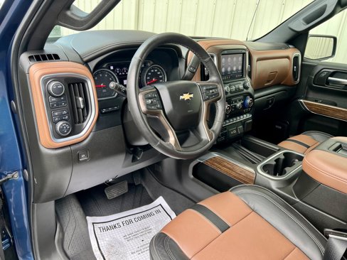 Used 2022 Chevrolet Silverado 1500 High Country w/ Technology Package image 26