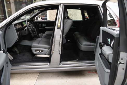 Certified 2022 Rolls-Royce Phantom Sedan image 8