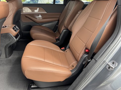 New 2026 Mercedes-Benz GLS 450 4MATIC image 30