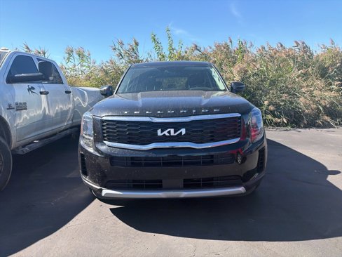 Used 2022 Kia Telluride LX image 2