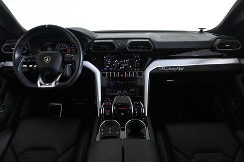Used 2021 Lamborghini Urus image 9