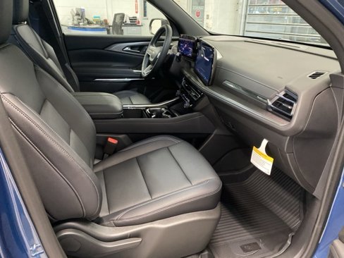 New 2026 Chevrolet Traverse LT w/ Driver Confidence Package image 33