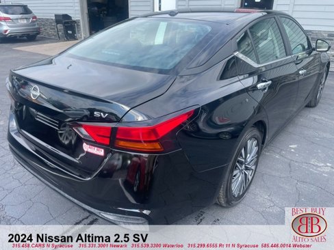 Used 2024 Nissan Altima 2.5 SV image 3