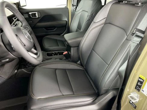 New 2025 Jeep Gladiator Sport image 21
