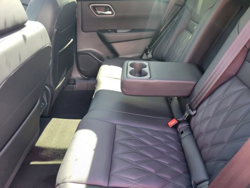 New 2026 Nissan Rogue Platinum image 33