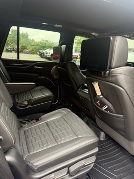 Used 2024 Cadillac Escalade V image 9