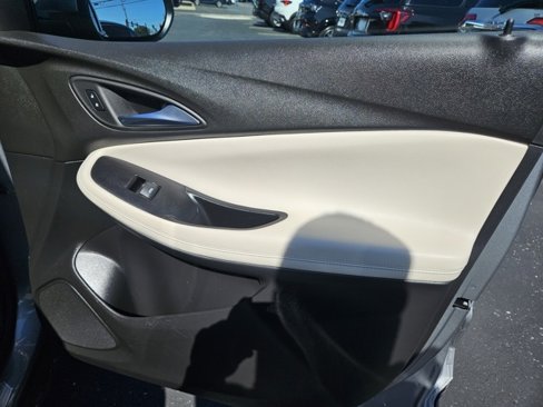 Certified 2023 Buick Encore GX Essence w/ Experience Buick Package image 11