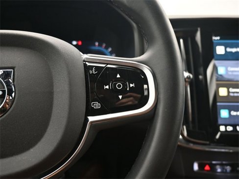Used 2024 Volvo V90 B6 Cross Country Ultimate image 26