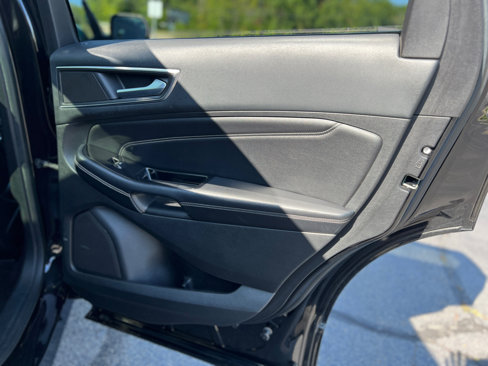 Used 2015 Ford Edge Titanium w/ Equipment Group 302A image 39