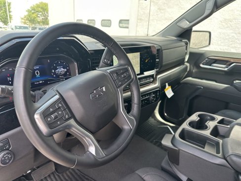Used 2025 Chevrolet Silverado 1500 RST image 11