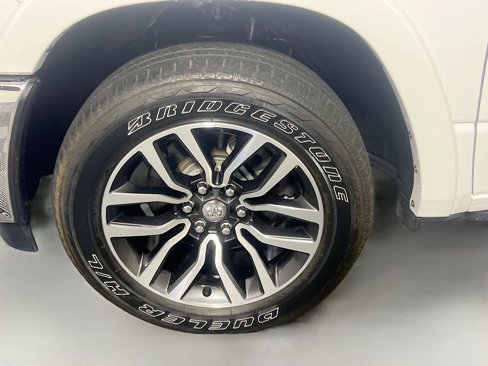 Used 2025 RAM 1500 Limited image 13