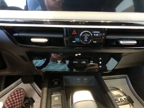 New 2025 Nissan Kicks SR image 18