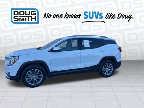 Used 2024 GMC Terrain SLT image 2