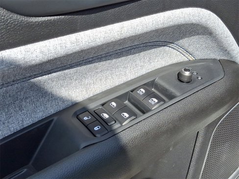 New 2025 Jeep Compass Sport image 17