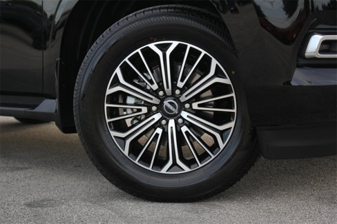 New 2026 Nissan Armada SL w/ Captain's Chari Seat Package image 3