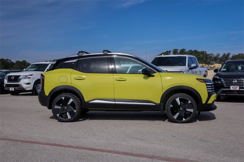 New 2026 Nissan Kicks SR image 4