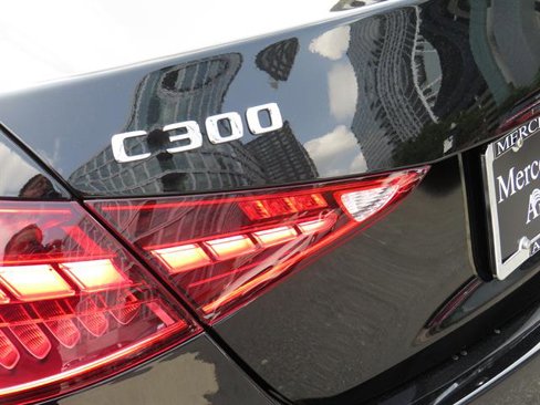Used 2025 Mercedes-Benz C 300 4MATIC Sedan image 29