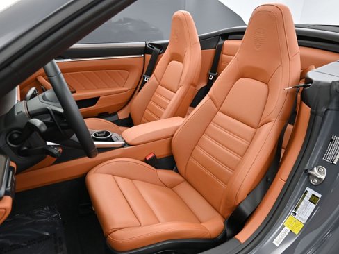 Certified 2025 Porsche 911 Carrera image 5