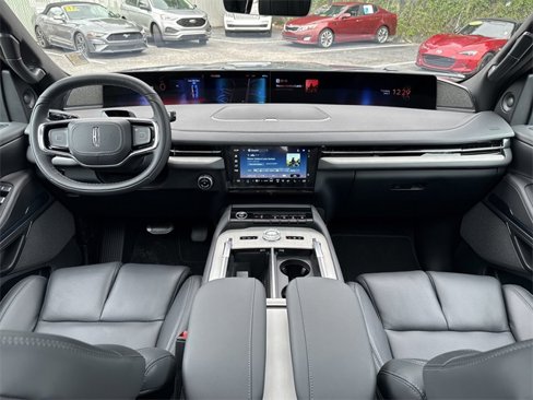 New 2025 Lincoln Navigator Reserve image 15