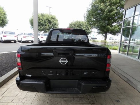 Certified 2025 Nissan Frontier SV image 6