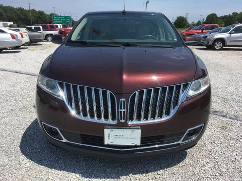 Used 2012 Lincoln MKX FWD image 3