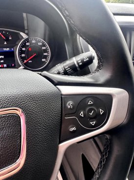 Used 2023 GMC Acadia SLT image 24
