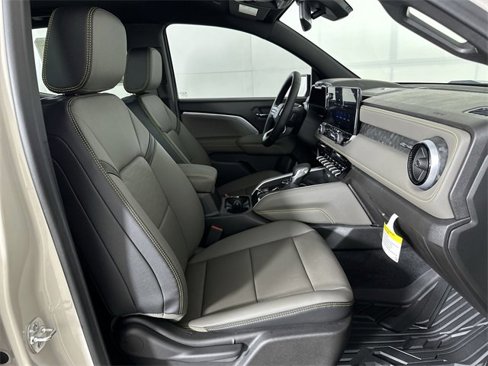 New 2026 Chevrolet Colorado ZR2 w/ Technology Package image 28