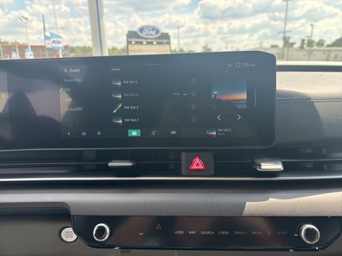 New 2026 Kia Carnival EX image 40