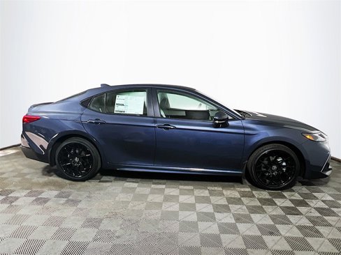 New 2026 Toyota Camry SE image 9