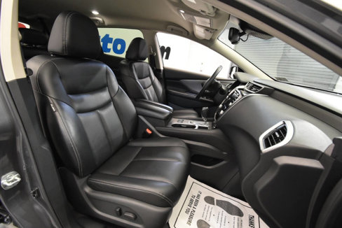 Used 2023 Nissan Murano SV image 16