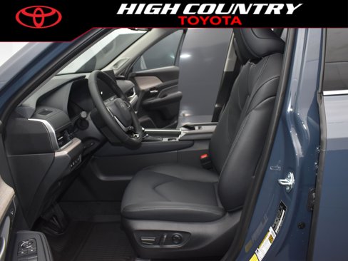 New 2026 Toyota Grand Highlander Limited image 12