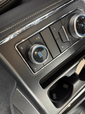 Used 2024 Ford Expedition XLT image 36