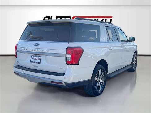 Used 2024 Ford Expedition Max XLT image 7
