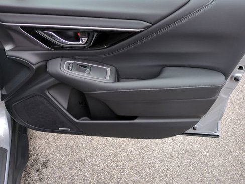 New 2025 Subaru Outback Limited image 39