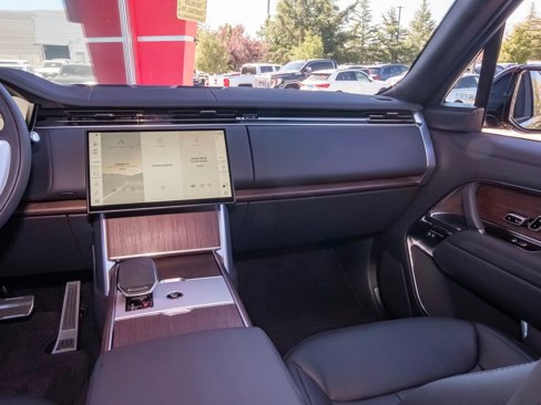 New 2025 Land Rover Range Rover SE image 42
