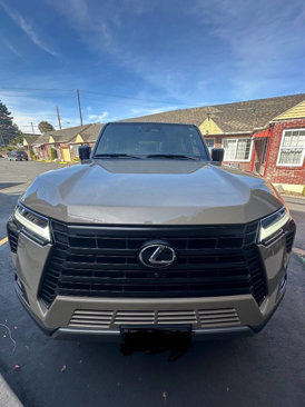 Used 2025 Lexus GX 550 image 16