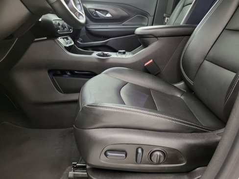 Used 2024 GMC Terrain SLT image 4