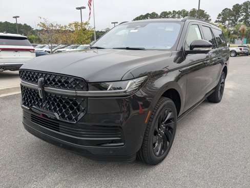 New 2025 Lincoln Navigator L Reserve w/ Jet Appearance Package image 8