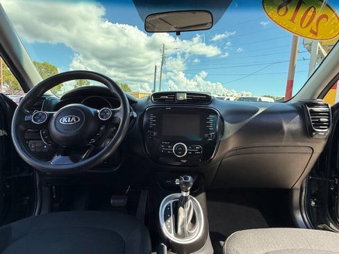 Used 2018 Kia Soul + image 15