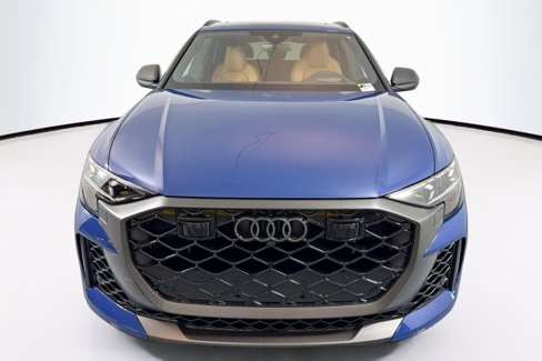 New 2025 Audi RS Q8 performance image 2