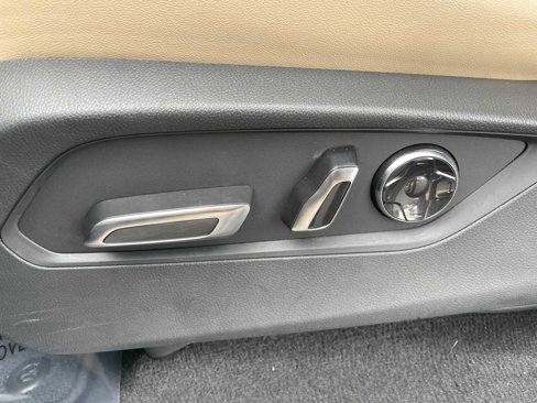 Used 2025 Acura MDX SH-AWD w/ Technology Package image 11