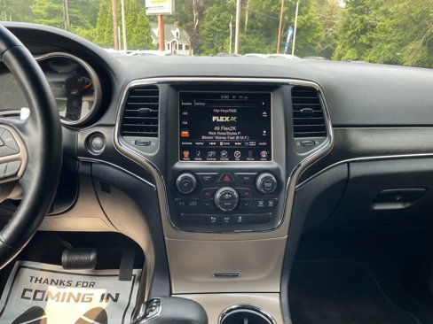 Used 2014 Jeep Grand Cherokee Limited w/ Trailer Tow Group IV image 19