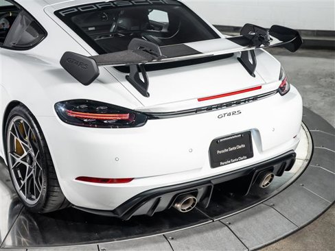 Certified 2025 Porsche 718 Cayman GT4 RS image 33