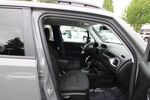 Used 2021 Jeep Renegade Latitude w/ Convenience Group image 19