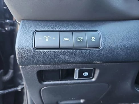 Used 2023 Hyundai Santa Fe SEL image 15
