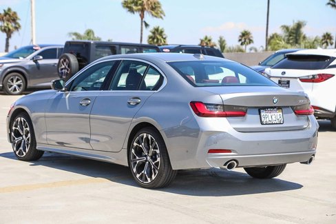 Used 2025 BMW 330i Sedan image 5