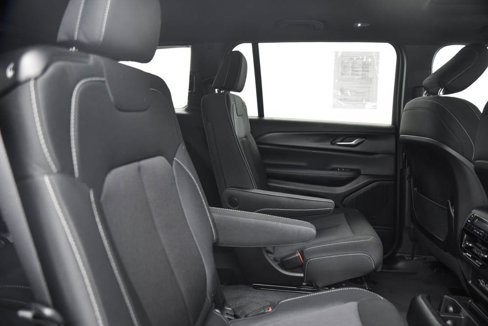 Used 2024 Jeep Grand Cherokee L Laredo image 15