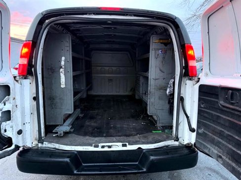 Used 2016 Chevrolet Express 2500 image 11