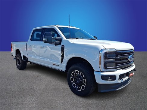 Certified 2025 Ford F250 Platinum image 3