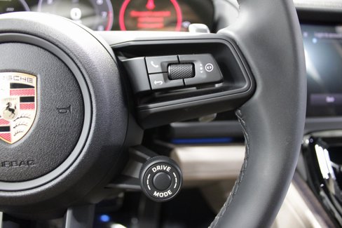 New 2025 Porsche Panamera 4 image 31